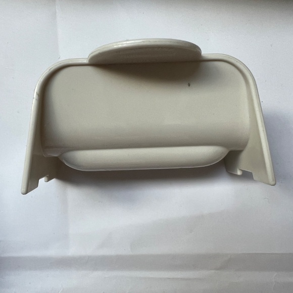 Lot of 9 Tupperware Taco Holders Beige Made in USA 2201A - Picture 4 of 5